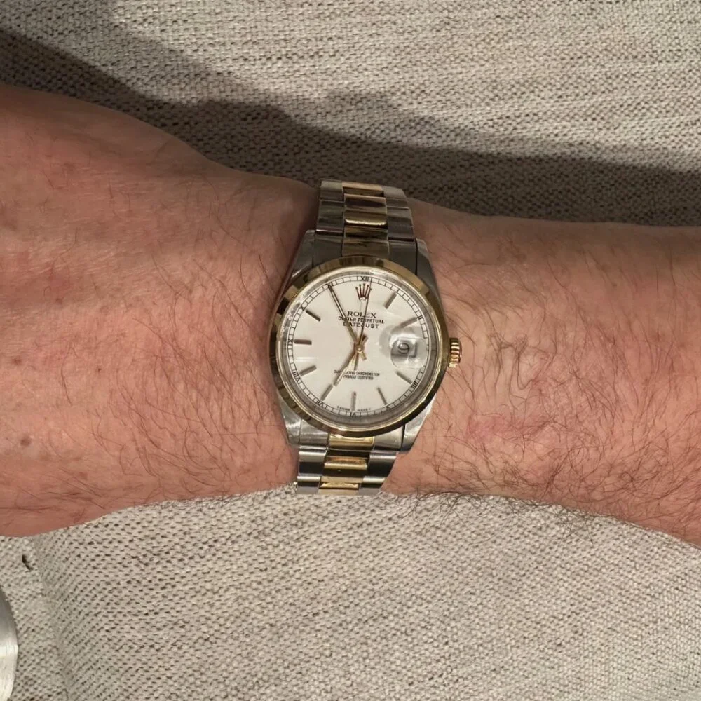 Rolex Datejust 36mm – 18k Gold & SS | Smooth Bezel & White Baton - Picture 17 of 17